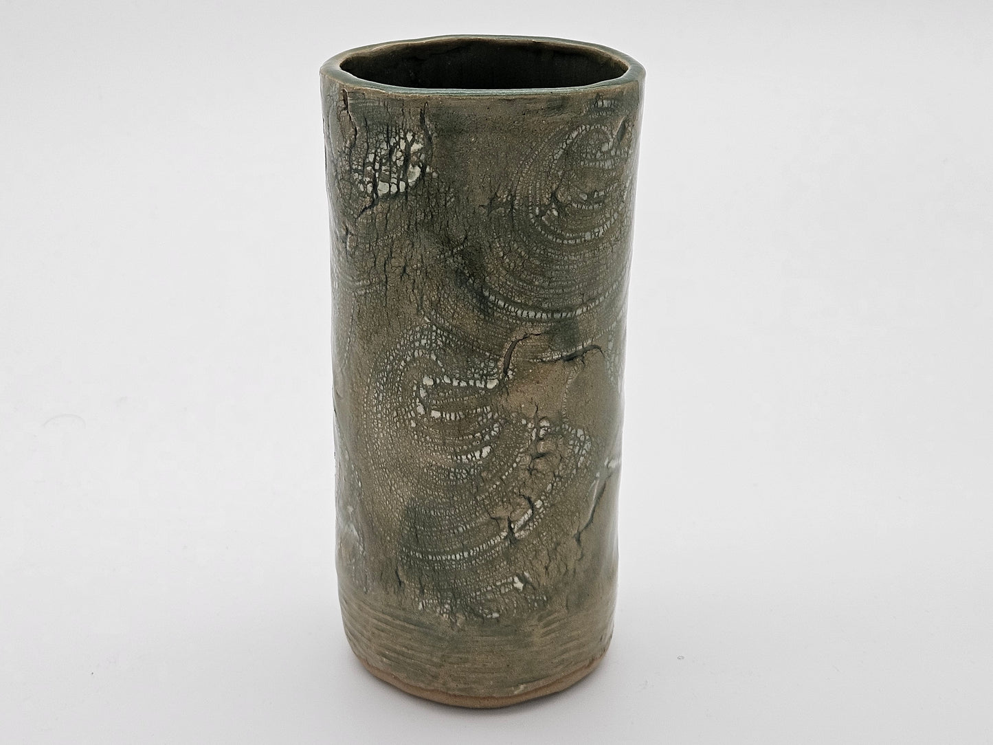Medium Vase with spiral pattern