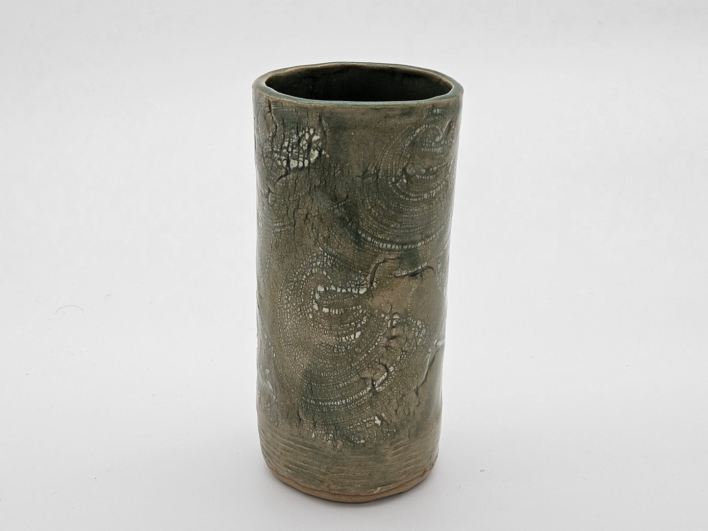Medium Vase with spiral pattern