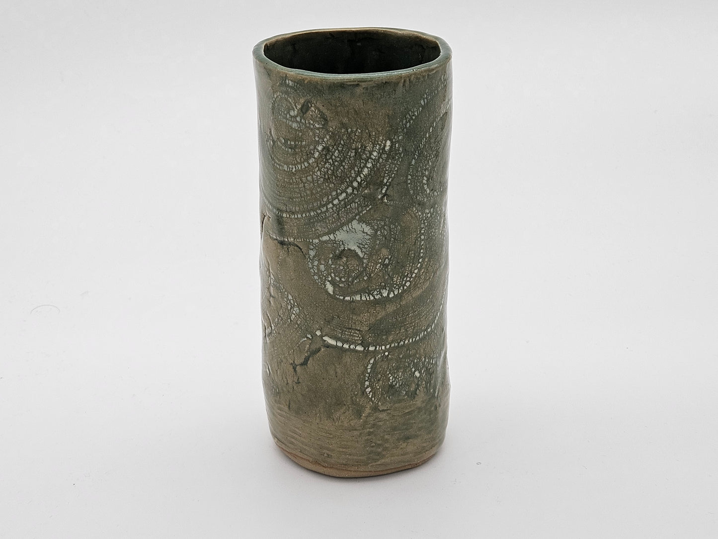 Medium Vase with spiral pattern