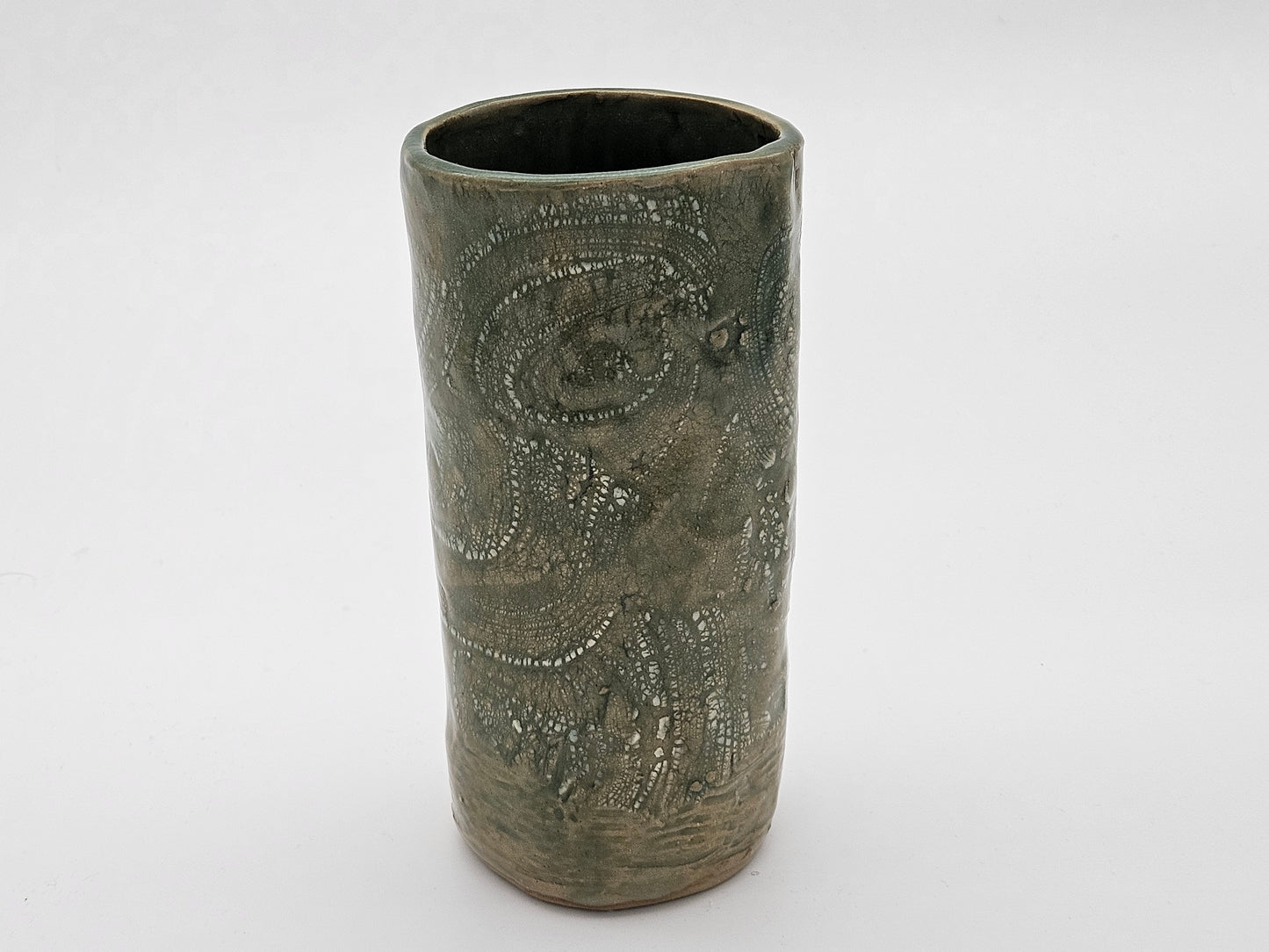 Medium Vase with spiral pattern